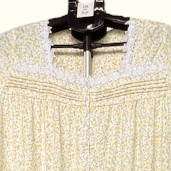 Laura Ashley - ‘Yellow Flowers’ nightgown. Very Soft. SZ: M,L,XL. NWT - Picture 3 of 6